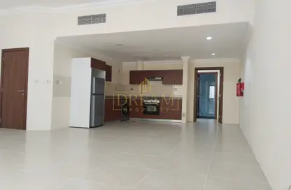 شقة - غرفة نوم - 2 حمامات للايجار في جنوب فوكس هيلس - فوكس هيلز - الوسيل