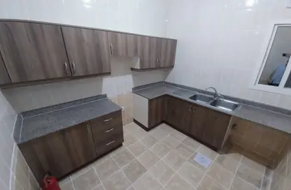 Apartment - 2 Bedrooms - 2 Bathrooms for rent in Anas Street - Fereej Bin Mahmoud North - Fereej Bin Mahmoud - Doha