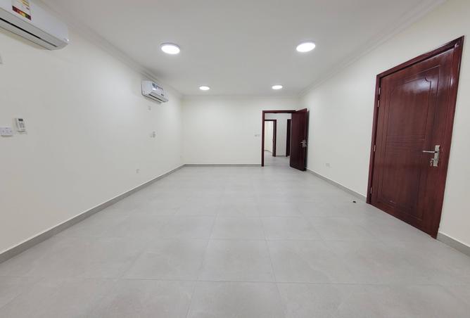 977938 - Property Image 2