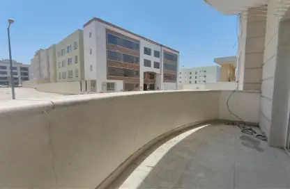 Apartment - 3 Bedrooms - 2 Bathrooms for rent in Al Nasr Street - Al Nasr - Doha