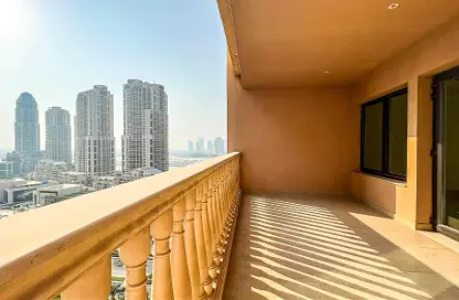 Apartment - 3 Bedrooms - 5 Bathrooms for sale in West Porto Drive - Porto Arabia - The Pearl Island - Doha