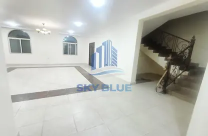 Villa - 4 Bedrooms - 3 Bathrooms for rent in Airport Road - Airport Area - Doha