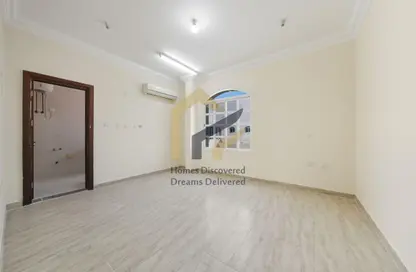 Villa - 5 Bedrooms - 4 Bathrooms for rent in Ain Khaled Villas - Ain Khaled - Doha