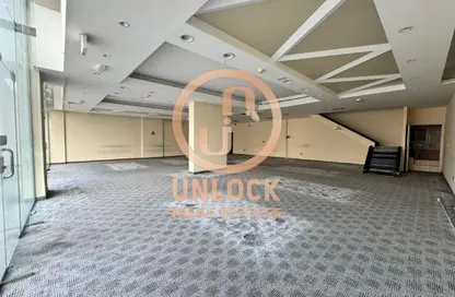 Shop - Studio - 2 Bathrooms for rent in Le mirage corniche - Ras Abu Aboud - Doha