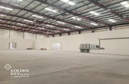 Warehouse - Studio - 3 Bathrooms for rent in Industrial Area 1 - Industrial Area - Doha