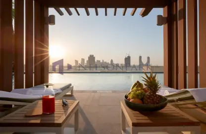 صورة لـ شرفة شقة - غرفة نوم - 2 حمامات للايجار في منطقة الأبراج - جزيرة اللؤلؤة - الدوحة ، صورة رقم 1