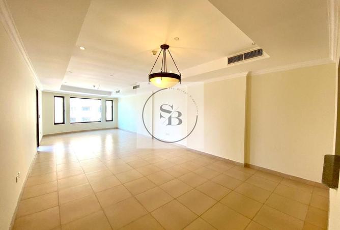 983748 - Property Image 3