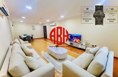 Apartment - 2 Bedrooms - 2 Bathrooms for rent in Al Khair Tower - Corniche Road - Corniche Road - Doha