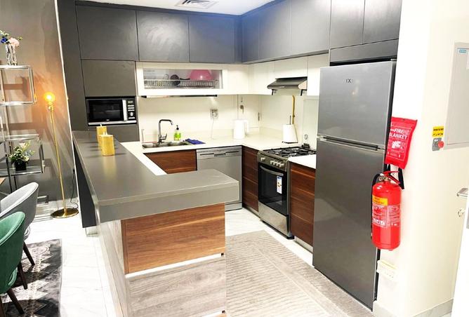 975402 - Property Image 2