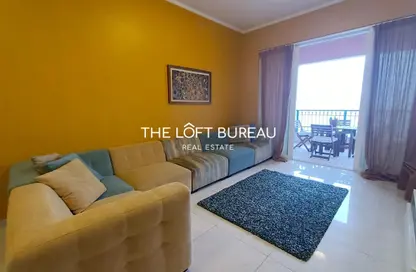 Apartment - 2 Bedrooms - 3 Bathrooms for sale in Viva West - Viva Bahriyah - The Pearl Island - Doha