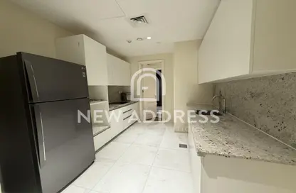 Apartment - 3 Bedrooms - 4 Bathrooms for rent in Floresta Gardens - Floresta Gardens - The Pearl Island - Doha