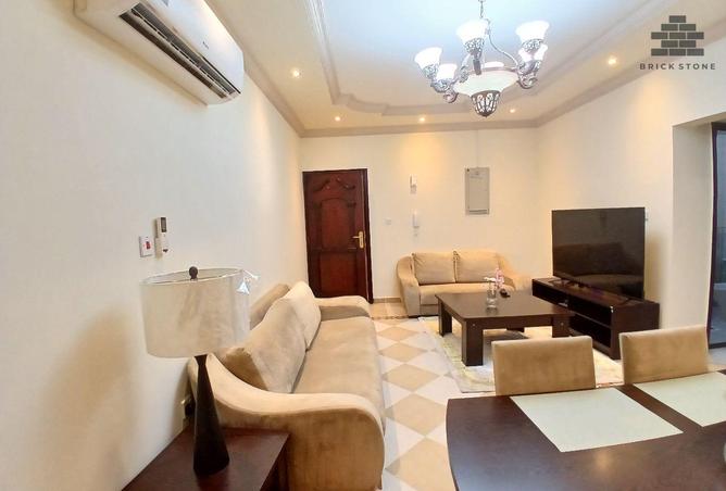 904607 - Property Image 2