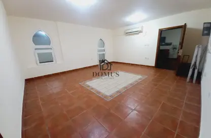Apartment - 2 Bedrooms - 2 Bathrooms for rent in Tadmur Street - Old Airport Road - Doha