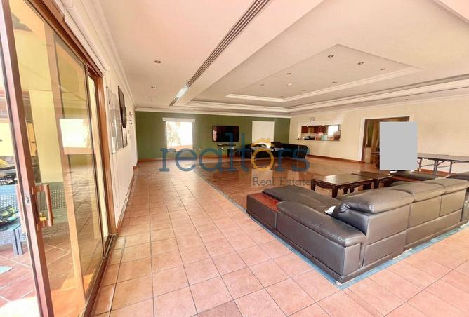 960222 - Property Image 2