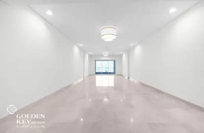 Apartment - 2 Bedrooms - 3 Bathrooms for rent in Tower 22 - Viva Bahriyah - The Pearl Island - Doha