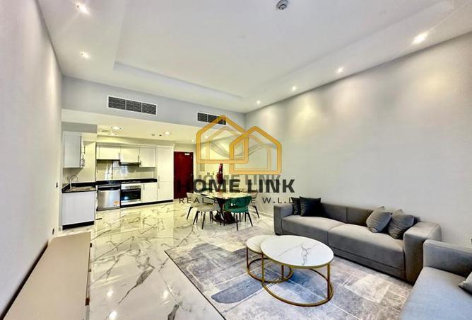 905604 - Property Image 2