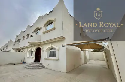 فيلا - 5 غرف نوم - 4 حمامات للايجار في فلل عين خالد - عين خالد - الدوحة