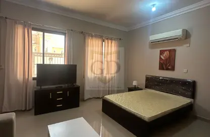 Apartment - Studio - 1 Bathroom for rent in Bu Hamour Street - Abu Hamour - Doha