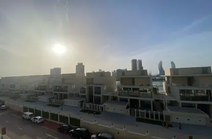 Apartment - 2 Bedrooms - 4 Bathrooms for sale in Gewan Island - The Pearl Island - Doha