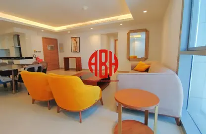 Apartment - 2 Bedrooms - 3 Bathrooms for rent in Burj Al Marina - Marina District - Lusail