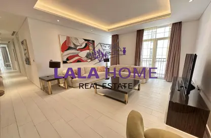 Apartment - 2 Bedrooms - 4 Bathrooms for rent in Floresta Gardens - Floresta Gardens - The Pearl Island - Doha