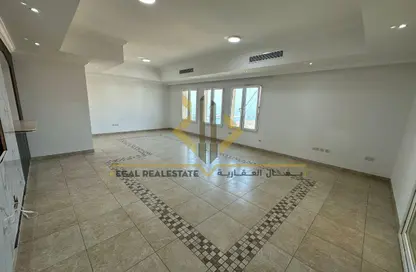 Apartment - 3 Bedrooms - 4 Bathrooms for rent in West Porto Drive - Porto Arabia - The Pearl Island - Doha