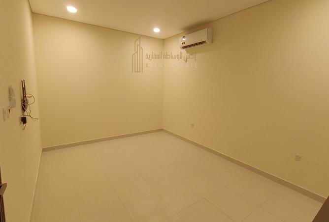 937405 - Property Image 2