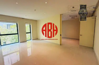 Apartment - 2 Bedrooms - 4 Bathrooms for rent in Musheireb Apartments - Musheireb - Doha