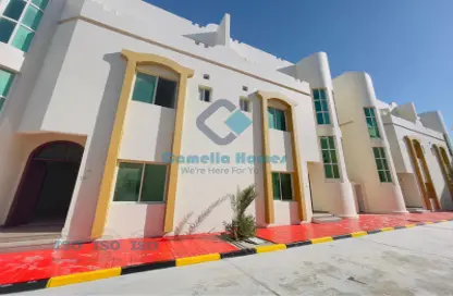 Villa - 5 Bedrooms - 4 Bathrooms for rent in Ain Khalid Gate - Ain Khaled - Doha