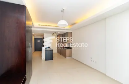 Apartment - Studio - 1 Bathroom for rent in Viva West - Viva Bahriyah - The Pearl Island - Doha