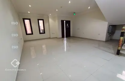 فيلا - 6 غرف نوم - 6 حمامات للايجار في الغرافة - الغرافة - الدوحة