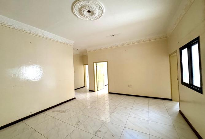 907404 - Property Image 3