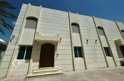 Villa - 5 Bedrooms - 6 Bathrooms for rent in Mamoura 18 - Al Maamoura - Doha