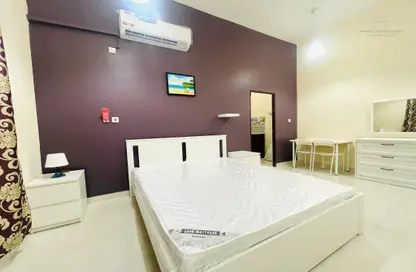 Apartment - Studio - 1 Bathroom for rent in Ain Khaled - Doha