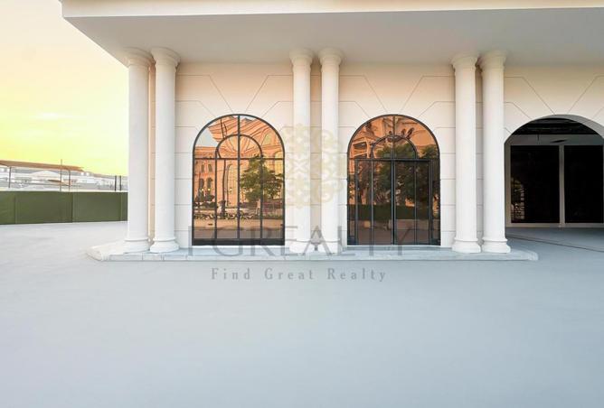 990658 - Property Image 2