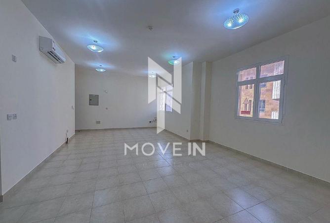 967308 - Property Main Image