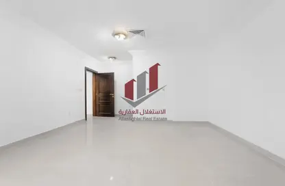 Apartment - 2 Bedrooms - 2 Bathrooms for rent in Al Sadd Road - Al Sadd - Doha