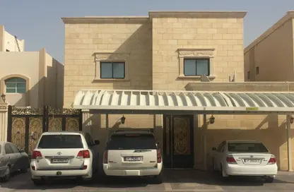 فيلا - 5 غرف نوم - 6 حمامات للبيع في 871 شارع - جنوب الدحيل - الدحيل - الدوحة