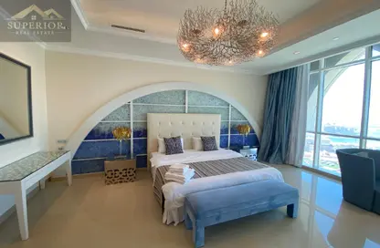 Penthouse - 4 Bedrooms - 5 Bathrooms for rent in The Pearl Island - Doha