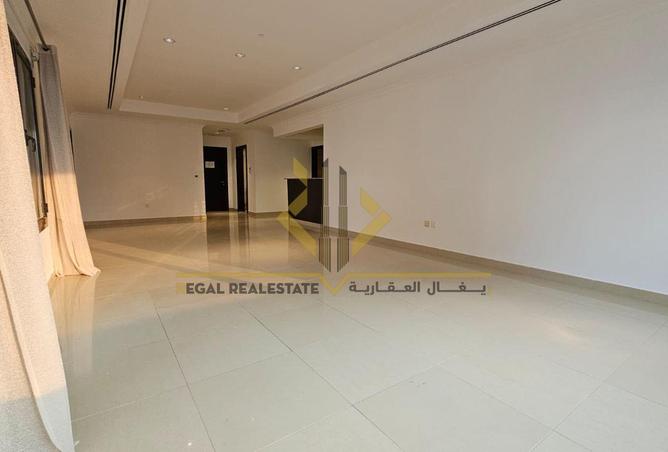 950256 - Property Image 2