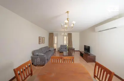 Apartment - 2 Bedrooms - 1 Bathroom for rent in Regency Residence Airport - Regency Residence Airport - Old Airport Road - Doha