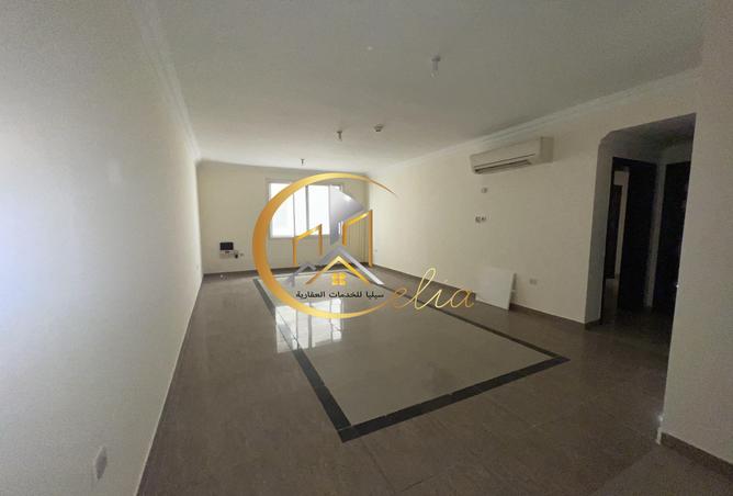 999381 - Property Image 2