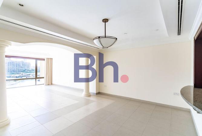 989910 - Property Image 2