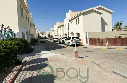 مجمع سكني - 5 غرف نوم - 5 حمامات للايجار في قرية النخيل السكنية - سلاطة الجديدة - سلاطة - الدوحة