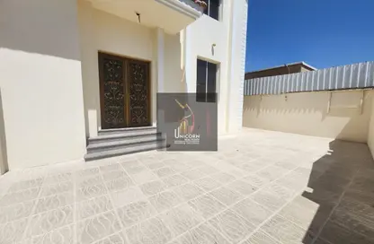 Villa - Studio - 5 Bathrooms for rent in Al Azizia Street - Al Aziziyah - Doha