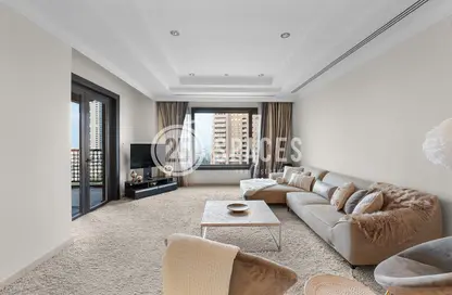 Apartment - 2 Bedrooms - 3 Bathrooms for rent in West Porto Drive - Porto Arabia - The Pearl Island - Doha