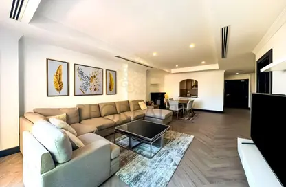 Apartment - 1 Bedroom - 2 Bathrooms for rent in East Porto Drive - Porto Arabia - The Pearl Island - Doha