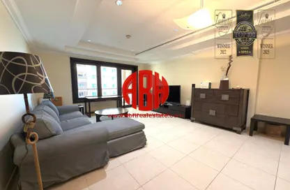 Apartment - 1 Bedroom - 2 Bathrooms for rent in West Porto Drive - Porto Arabia - The Pearl Island - Doha