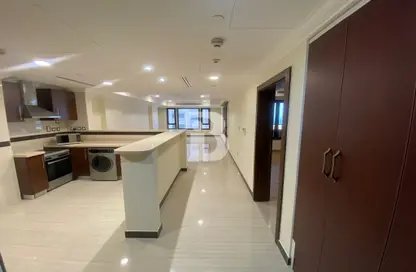 Apartment - 1 Bedroom - 1 Bathroom for rent in Tower 21 - Porto Arabia - The Pearl Island - Doha