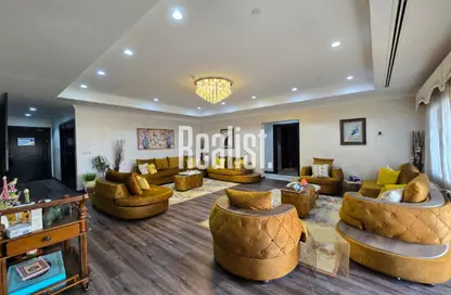 Apartment - 3 Bedrooms - 4 Bathrooms for sale in West Porto Drive - Porto Arabia - The Pearl Island - Doha